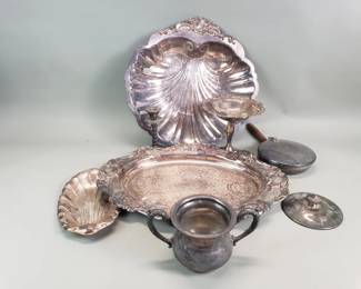 553 Lot 428 Group of silver plate trays, compote, etc