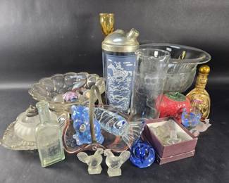 415 Lot 339 Group of misc. collectable glass