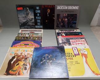 377 Lot 317 Group of vintage LP records, Jackson Browne,