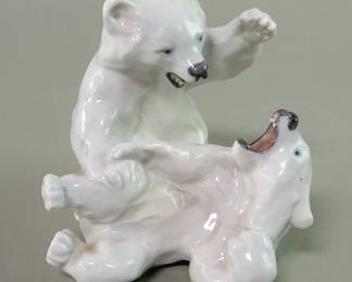 554 Lot 429 Royal Copenhagen porcelain bears figure
