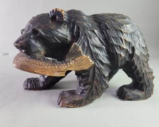 634 Lot 617 Signed vintage carved wood bear