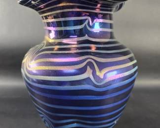 200 Lot 4 Studio art glass vase