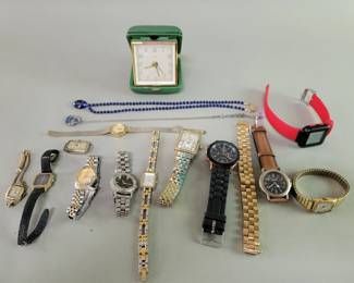 293 Lot 200 Group of watches