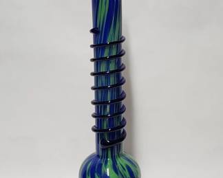 368 Lot 312h Vintage art glass tall vase