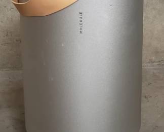 077 Lot 176 Molekule air pro air purifier