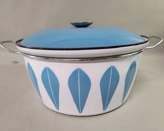 066 Lot 338 Mid century Catherineholm enamel casserole pot