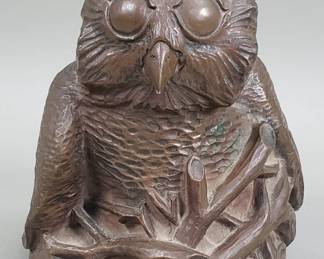 251 Lot 96 Vintage Richard Fisher bronze tone resin owl
