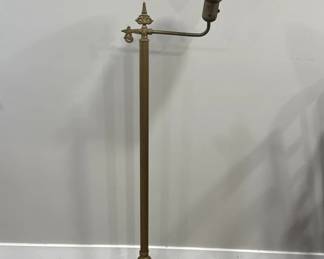 401 Lot 331h Vintage brass floor lamp