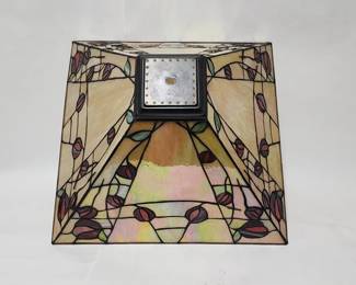 162 Lot 355h Vintage Tiffany style stained glass lamp shade