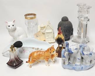 407 Lot 334h Misc vintage items candlesticks, carving,