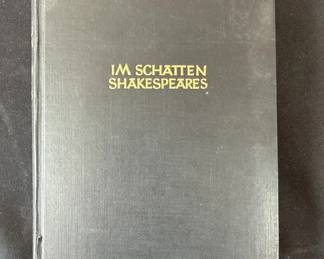 450 Lot 363h 1929 Im Schatten Shakespeares hardcover book