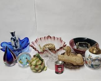 442 Lot 359h Misc vintage items Betty Boop, Chinese art