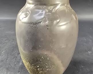 060 Lot 45 Antique 1922 Rookwood pottery vase