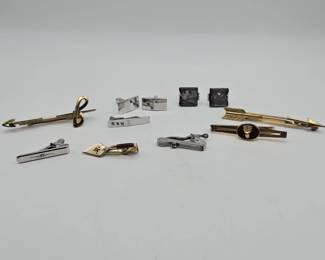 606 Lot 489h Vintage designer mens cufflinks, tie clips, and