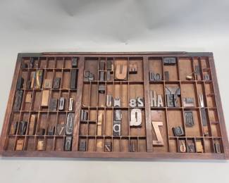 475 Lot 380 Antique wood type case with accessories