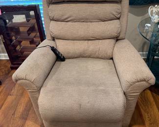 Electric lift chair
