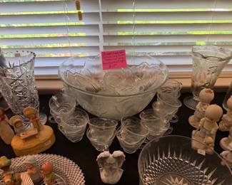 Punch bowl  with 24 cups