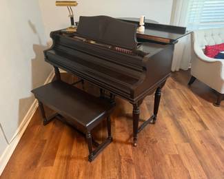 1934 Kimnall Baby Grand Piano, our Clients Mother was a long time Piano teacher. Great Condition! Preselling $1000 obo
