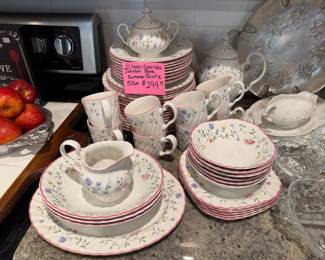 Johnson Brothers, China set, Summer Chintz pattern 