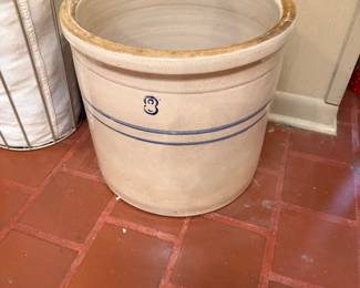 #8 Large Crock