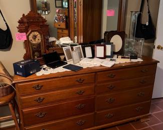 Matching antique dresser with mirror, Solid Wood!