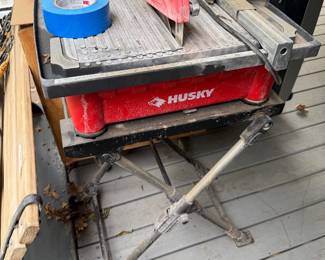 Husky Saw on stand
