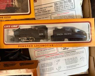 Life Like HO train in box 1970's