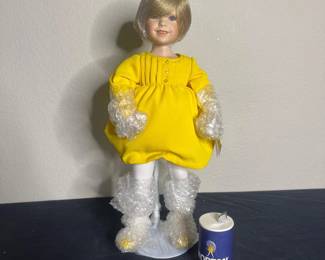 k The Nancy Leslie Limited Edition Morton Salt Umbrella Girl no umbrella