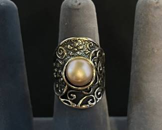 b Israeli 925 Sterling Silver Ring with Central Pearl and Intricate Floral Filigree Design