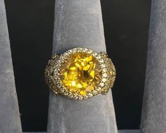 b 925 Sterling Silver Ring with Large Yellow Gemstone and CZ Accents