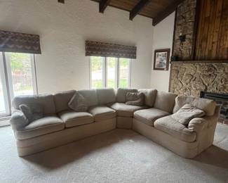 f Drexel Heritage Vintage Sectional Sofa in Cream Beige Fabric