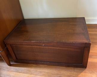 #014 Wood Chest - 24x15x10 $30.00