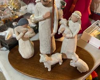 #079 Willow Tree navitvity scene with stand 5 piece 9"tall $30.00