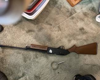 #061 Crossman 760 BB gun $40.00 `