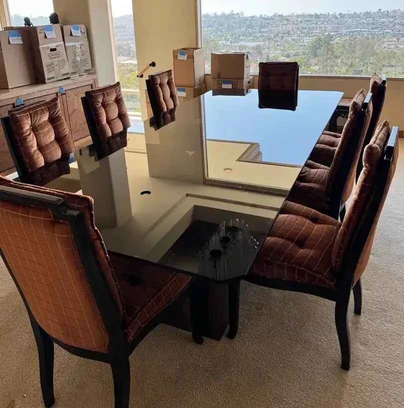 SM335VLarge Glass Dining Table with Upholstered Chairs