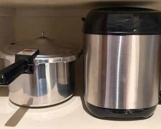 SM159Hamilton Beach Bread Maker  Vintage Presto Stovetop Pressure Cooker 