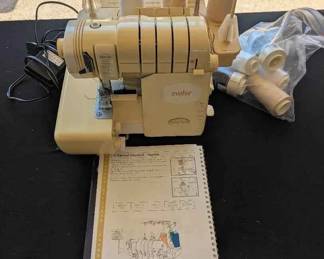 SM127VBaby Lock Evolve Serger Sewing Machine 