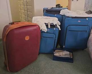SM270American Tourister Luggage. 3 Individual Sizes Plus More