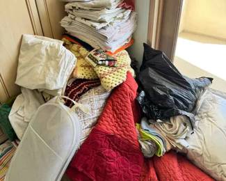 SM259Mystery Linen Lot