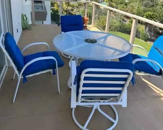 SM153Outdoor Patio Set With Blue Cushions