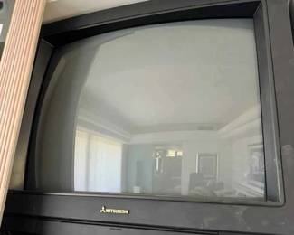 SM265Vintage Mitsubishi CRT Television