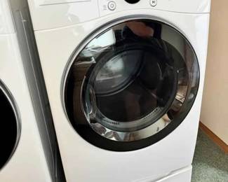 SM208VLG Front Load Gas Clothes Dryer with Riser