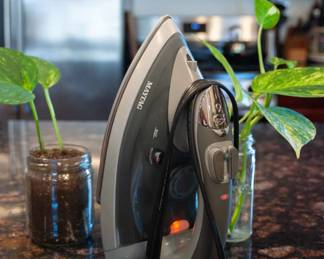 Maytag SpeedHeat Steam Iron