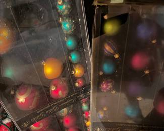 You can never have enough ornaments!!