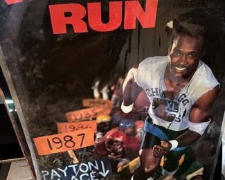 Walter Payton/ Sweetness "RUN" Chicago Bears Poster 1975-1987