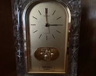 Vintage Seiko Quartz Crystal Block Mantel Clock QQZS