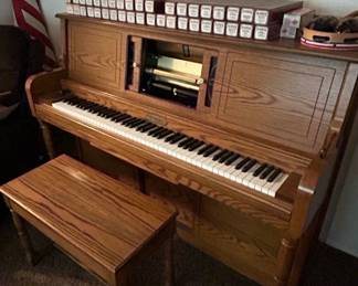 Cabaret Player Piano fifth image