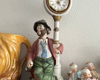 Melody in Motion Clockpost Willie Figurine