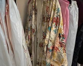 Vintage Japanese Floral Kimono Robe fourth image