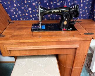 Singer sewing table